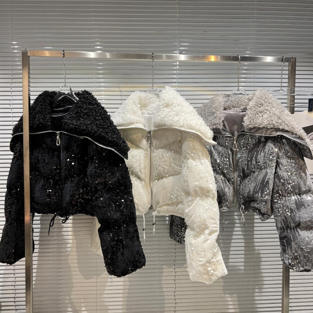 Chaqueta de algodón estilo celebridad de internet para niñas, invierno 2025, nueva, con cuello marinero, forro polar, lentejuelas y terciopelo, abrigo corto de algodón