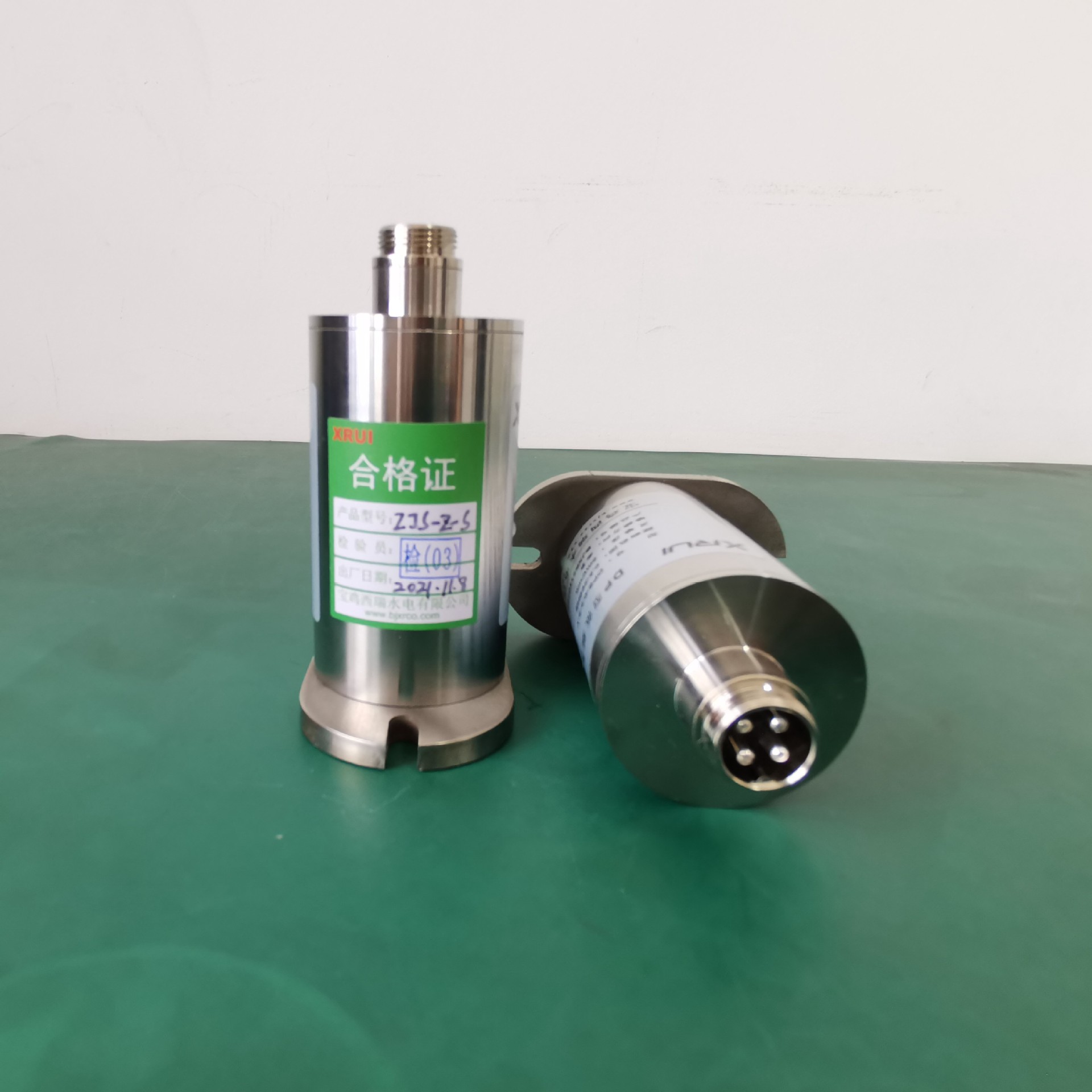 DPS-0.5-5-V低频振动传感器