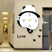 熊貓鍾表掛鍾客廳靜音2023新款簡約大氣家用掛牆時鍾壁燈