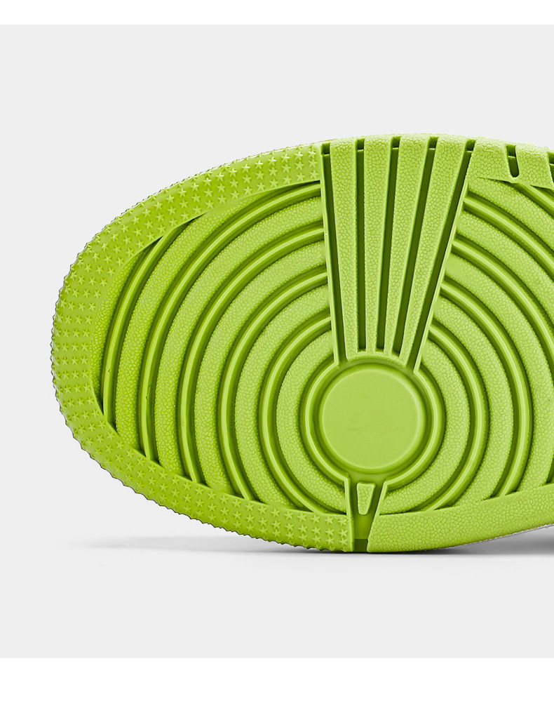 新益美 板鞋男新款小恶魔潮鞋运动时尚休闲高级板鞋