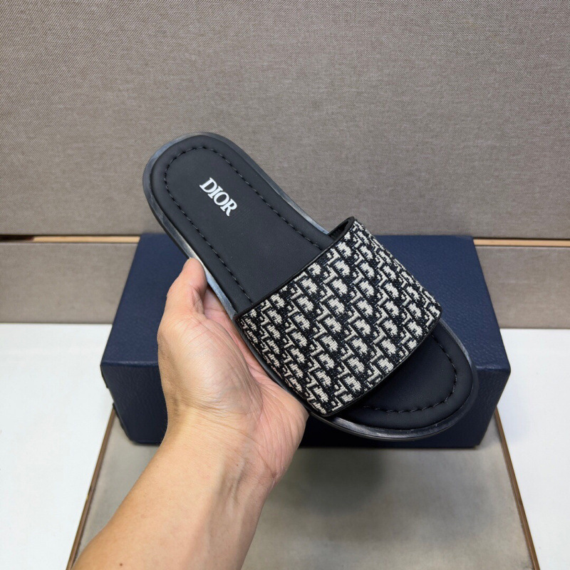 2025 nuevo estilo de gama alta tendencia personalidad chanclas moda casual hermosas chanclas todo fósforo zapatillas de comercio exterior