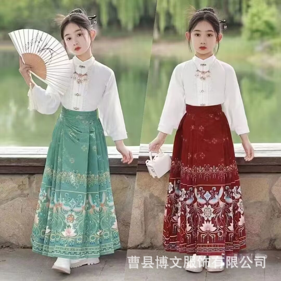 2024春新品汉服女童改良马面裙刺绣国风云肩古风儿童套装一件代发