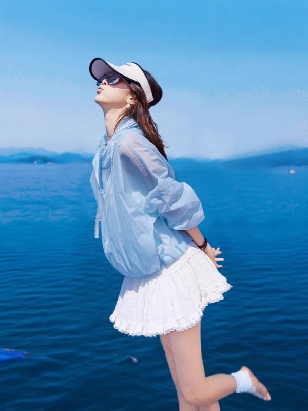 レースデザイン日焼け止め服 2025 夏の新しいアウトドアレジャースポーツ女性の軽量通気性フード付き日焼け止め服|undefined