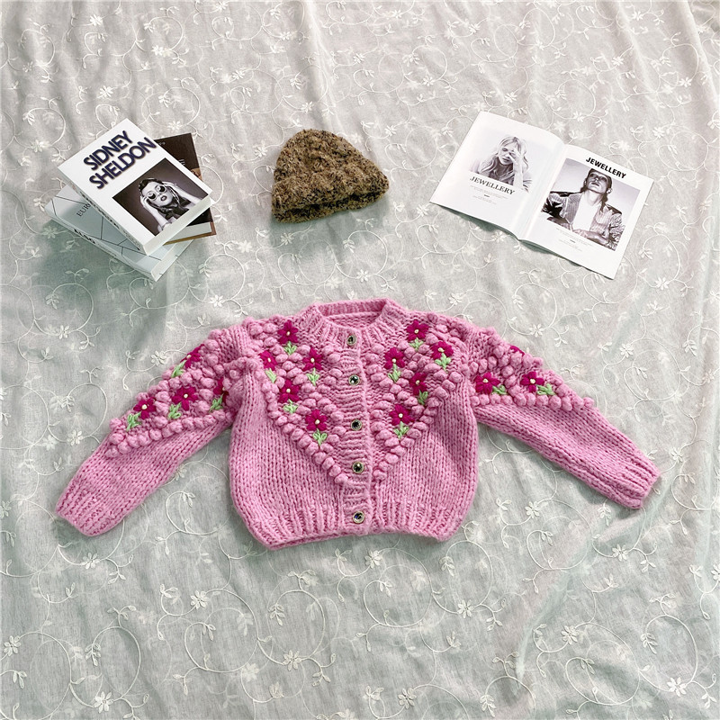 甜美2021秋冬新款手工编织外套毛衣立体绣花短款棒针开衫上衣软糯