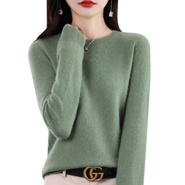 Woolen base body-friendly sweater with a round collar