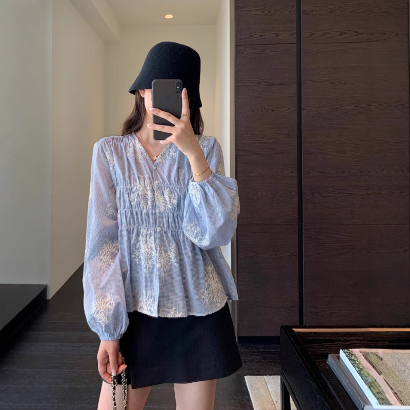 French Style Heavy Lace Embroidered Pure Cotton Striped Lantern Sleeve V-Neck Slim-fit Shirt Women's Little Shirt Top Spring