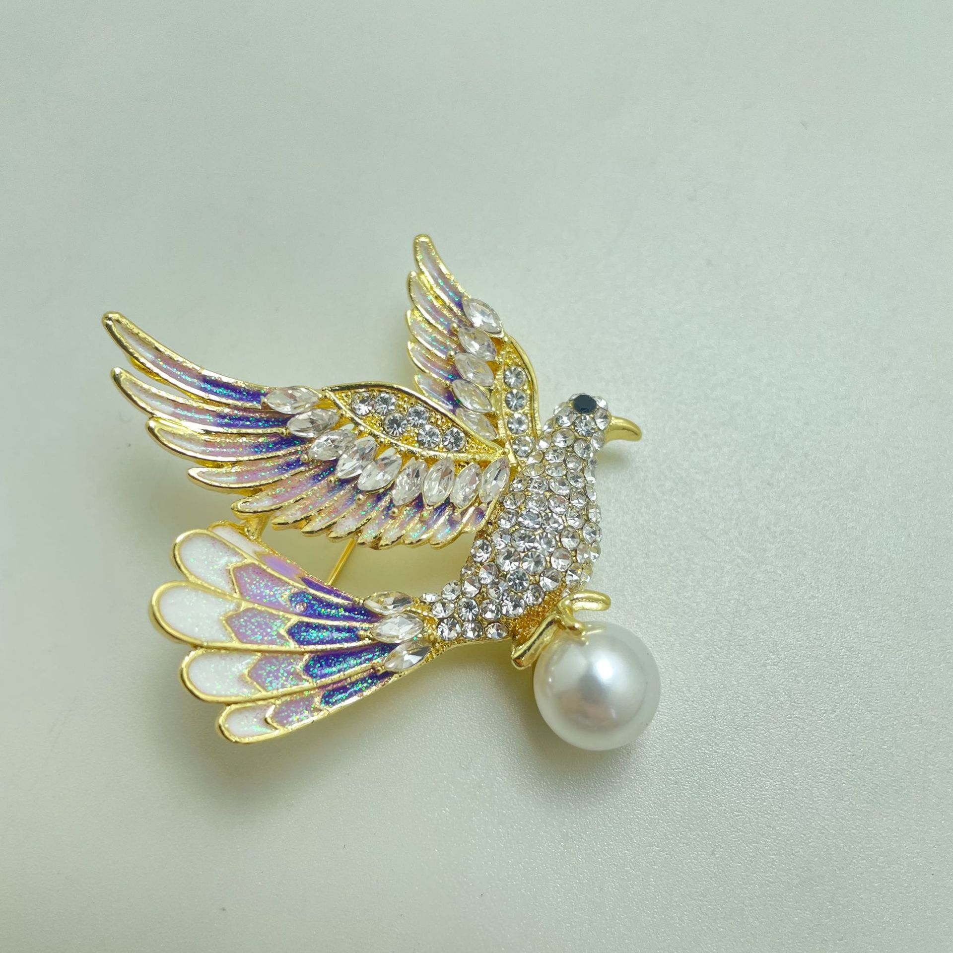Chinese-style enamel magpie brooch, high-end mixed-color animal brooch accessory, cheongsam pin, direct supply for cross-border wholesale