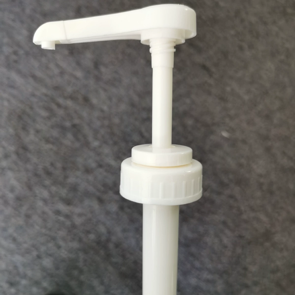 1 галлон 38/400 прижимная головка 10cc10ml прижимной рот пластиковый прижимной насос 38 зубной насос головка на складе производитель