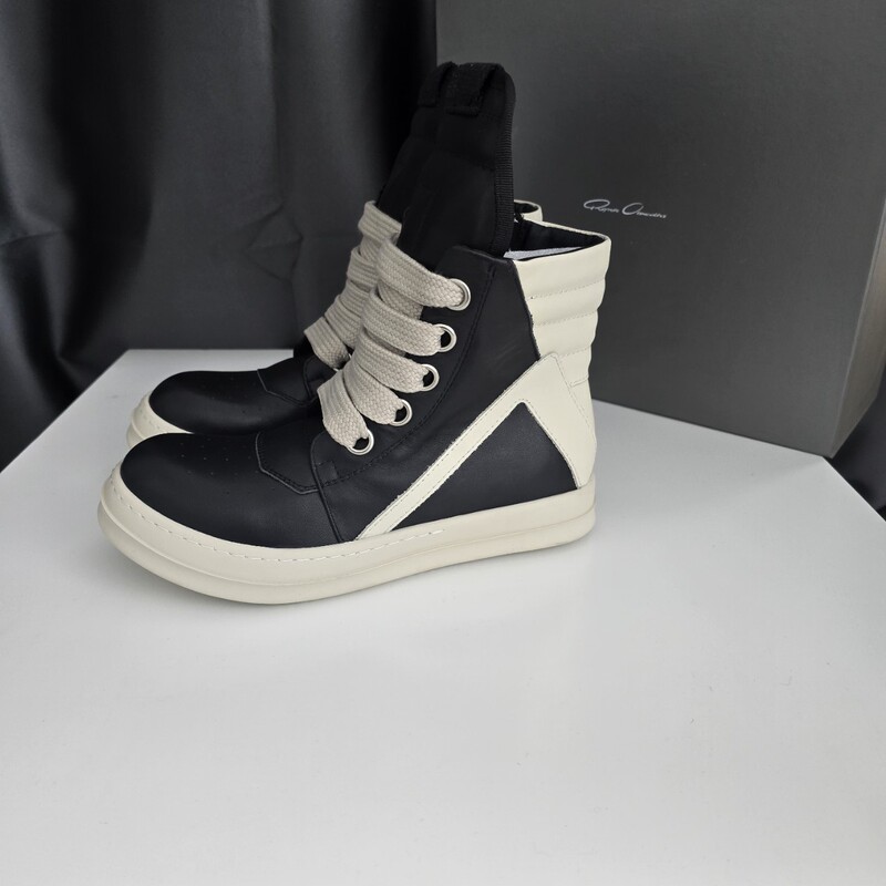 Ro Shoes Inverted Triangle High-Top Shoes for Men, Genuine Leather Height-Increasing Thick-Soled Casual High Street Sneakers, Large Hook Short Boots for Women, Trendy