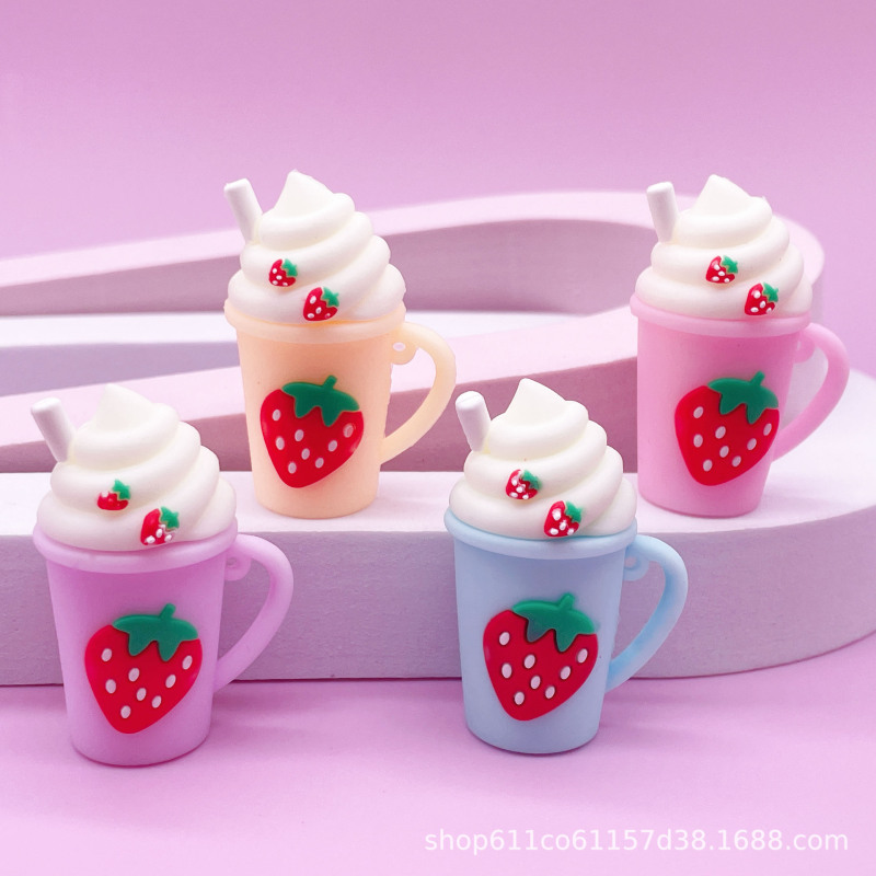 Creative Ice Cream Cup Keychain Accessories Cute Girly Heart Key Chain Car Pendant School Bag Pendant Small Gift
