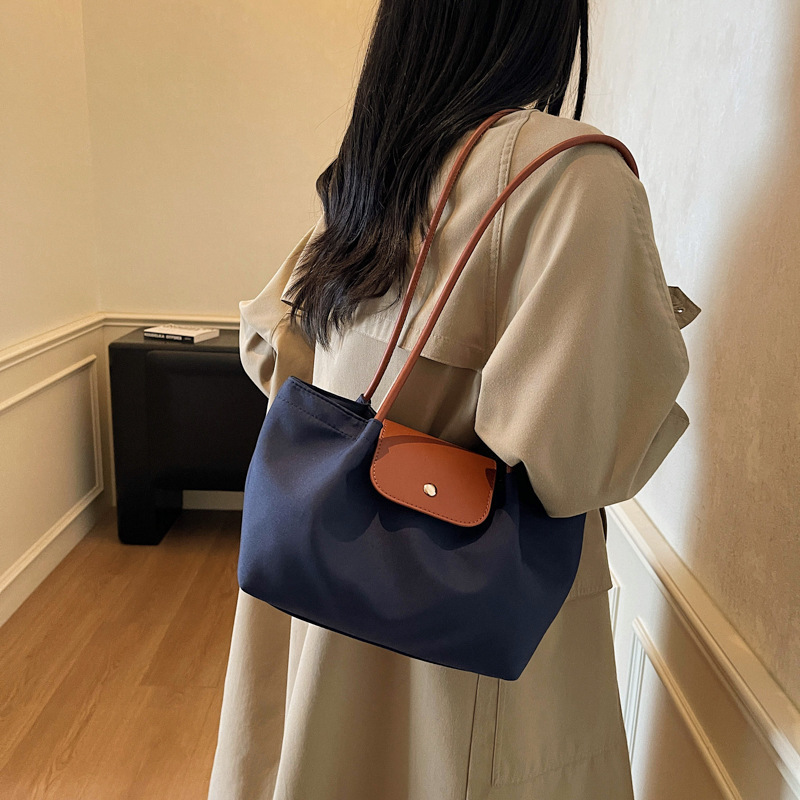 Große Damen-Tragetasche, trendige Schultertasche im Pendler-Stil, vielseitiges Steppmuster, neu_voghion.com