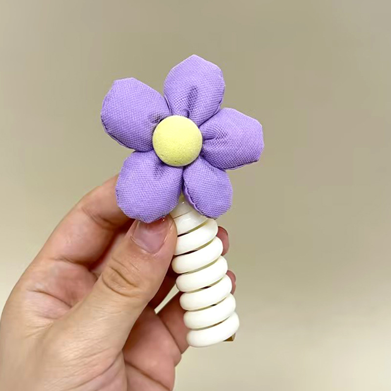 노란 보라색 꽃