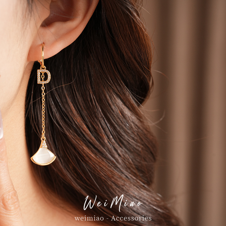 18k oro real chapado aguja de plata galvanizado pendientes de piedra cuadrada temperamento exquisito pendientes de moda lujo ligero de alta sensación de pendientes