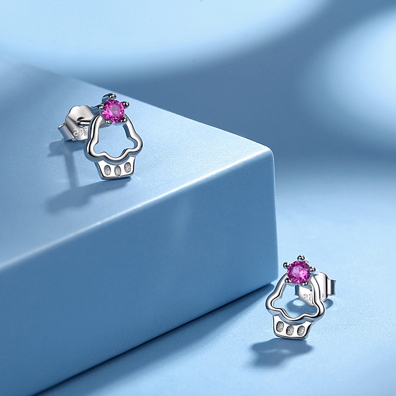 Lindo pequeña cesta de flores pendientes de plata esterlina de las mujeres S925 micro diamante-incrustado estilo japonés y coreano Red pendientes rojos creativo cesta de flores portátil