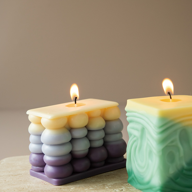 Venta caliente transfronteriza Velas de alta calidad a juego de colores Velas de aromaterapia de alta calidad Adornos decorativos a mano Regalos a mano al por mayor