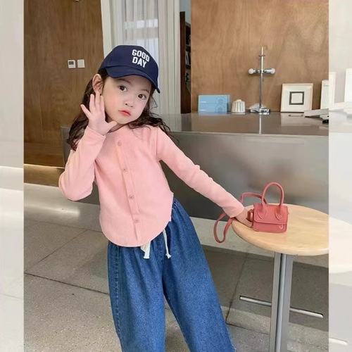 Children's Autumn Plain Color Long-Sleeve Knit Base Shirt for Girls, made of plush elastic material, sweet and trendy winter top for babies