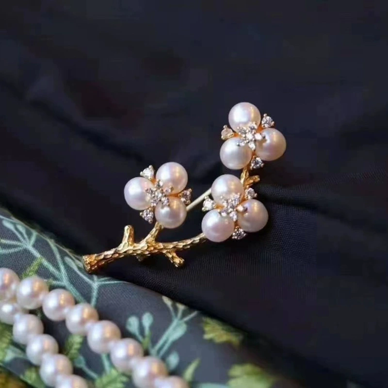 Dai Blue Jewelry Натуральный пресноводный жемчуг Брошь для женщин Классический Снежный сезон Цветок сливы Жемчуг Корсаж 14K Золото Материал для инъекций
