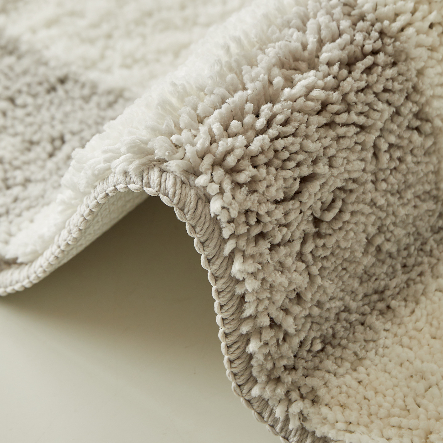 Ins Style Checkerboard Bathroom Absorbent Non-Slip Toilet Entrance Mat Washroom Carpet_voghion.com