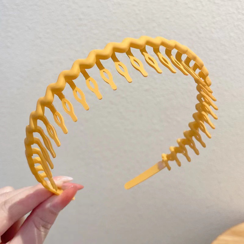 #283 wavy yellow