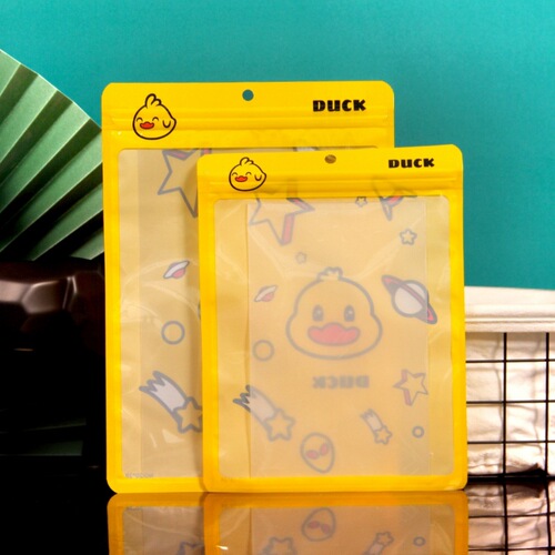 Bag for packing children's T-shirts, base shirts, underwear, cotton socks, transparent bags for infants, long socks bags in the Kingdom of Little Yellow Ducks