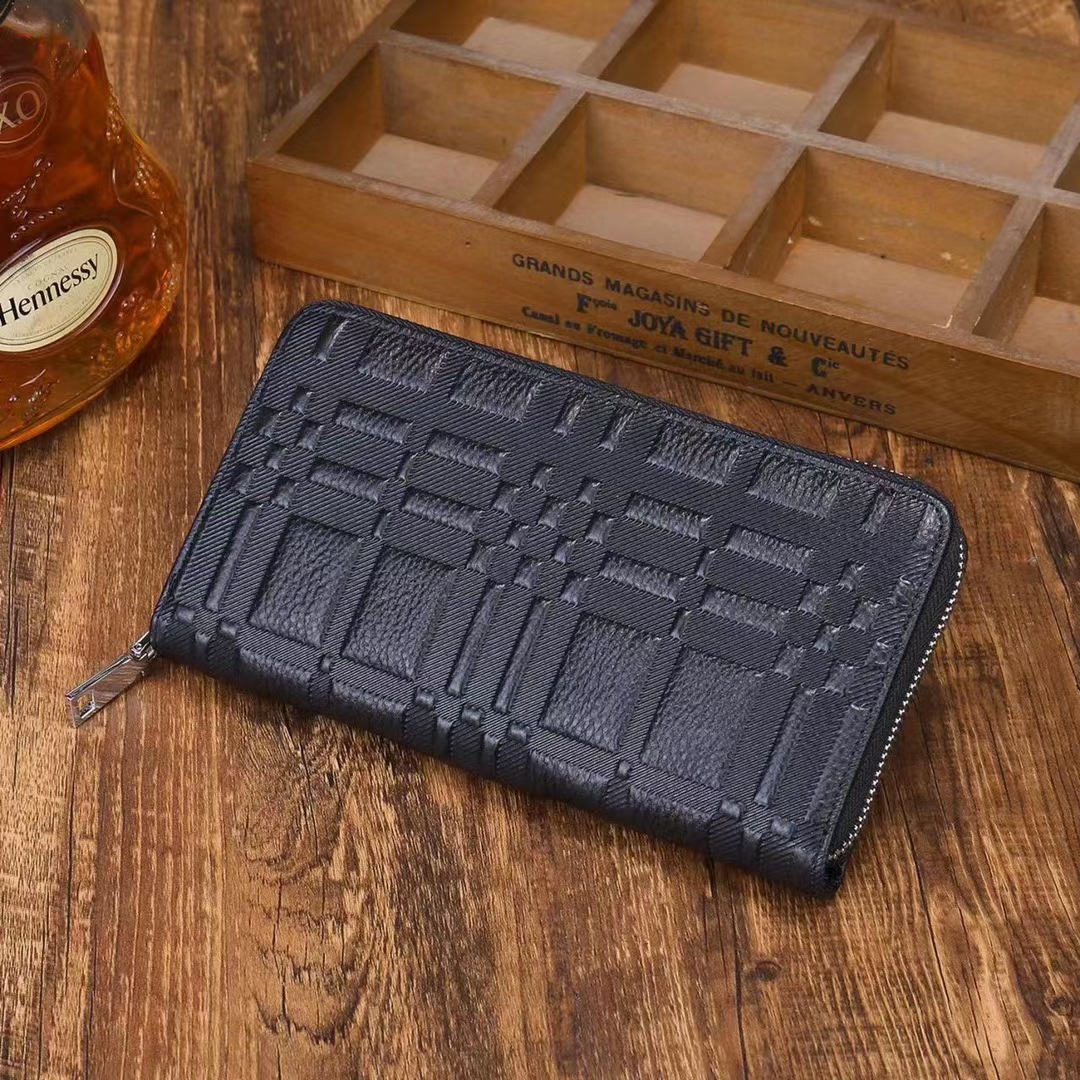 검은 기하학적 패턴