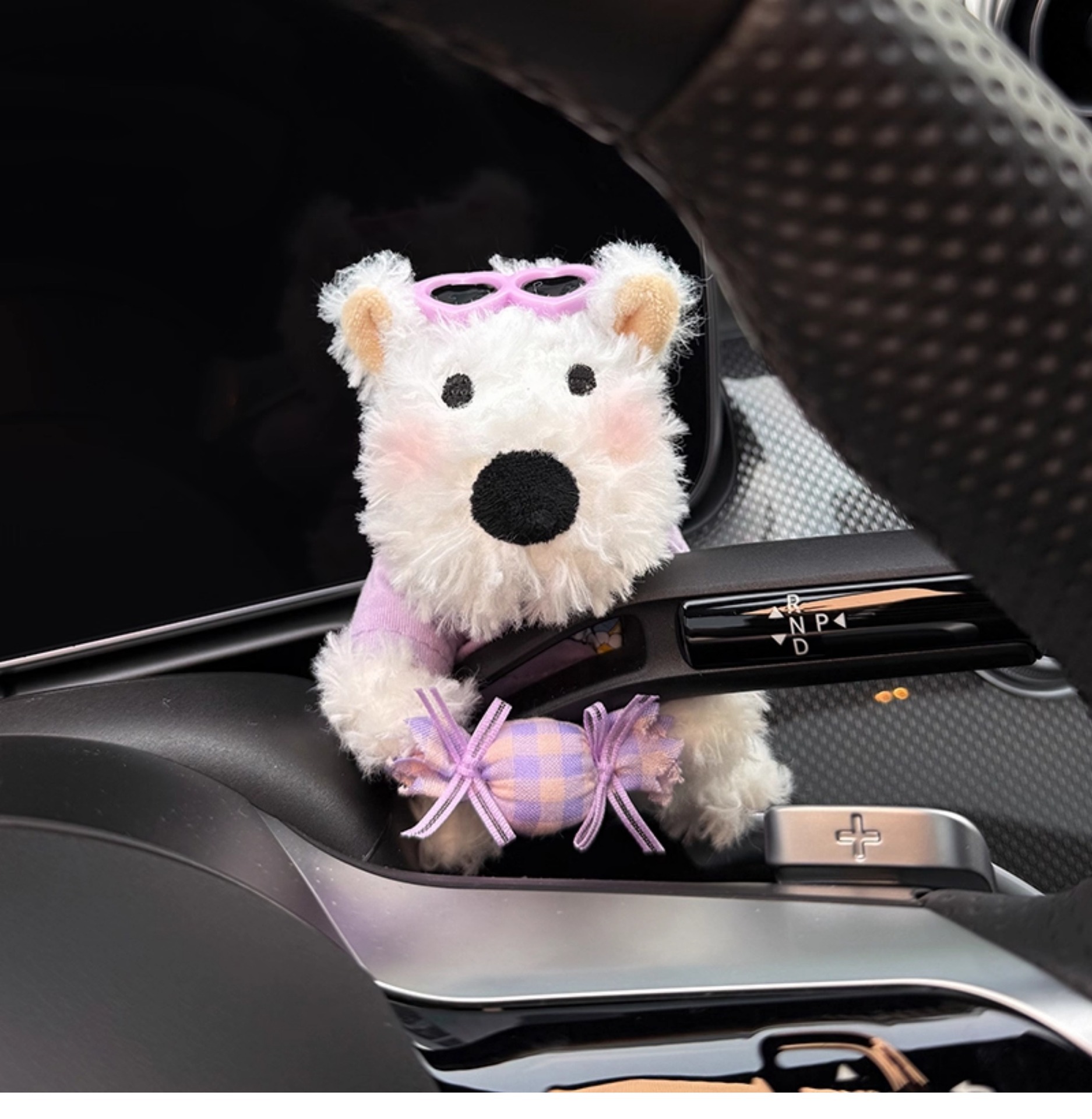 West Highland Terrier Car Dashboard Decoration Steering Wheel Ornament Puppy Doll Wiper Figurine Dashboard Decoration for Women