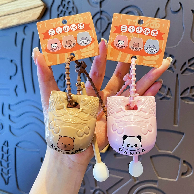 Оригинальный деревянный брелок с тремя маленькими друзьями, пандой, рыбой, креативный брелок для снятия стресса, сумка-капибара, кулон, подарок интернет-знаменитости