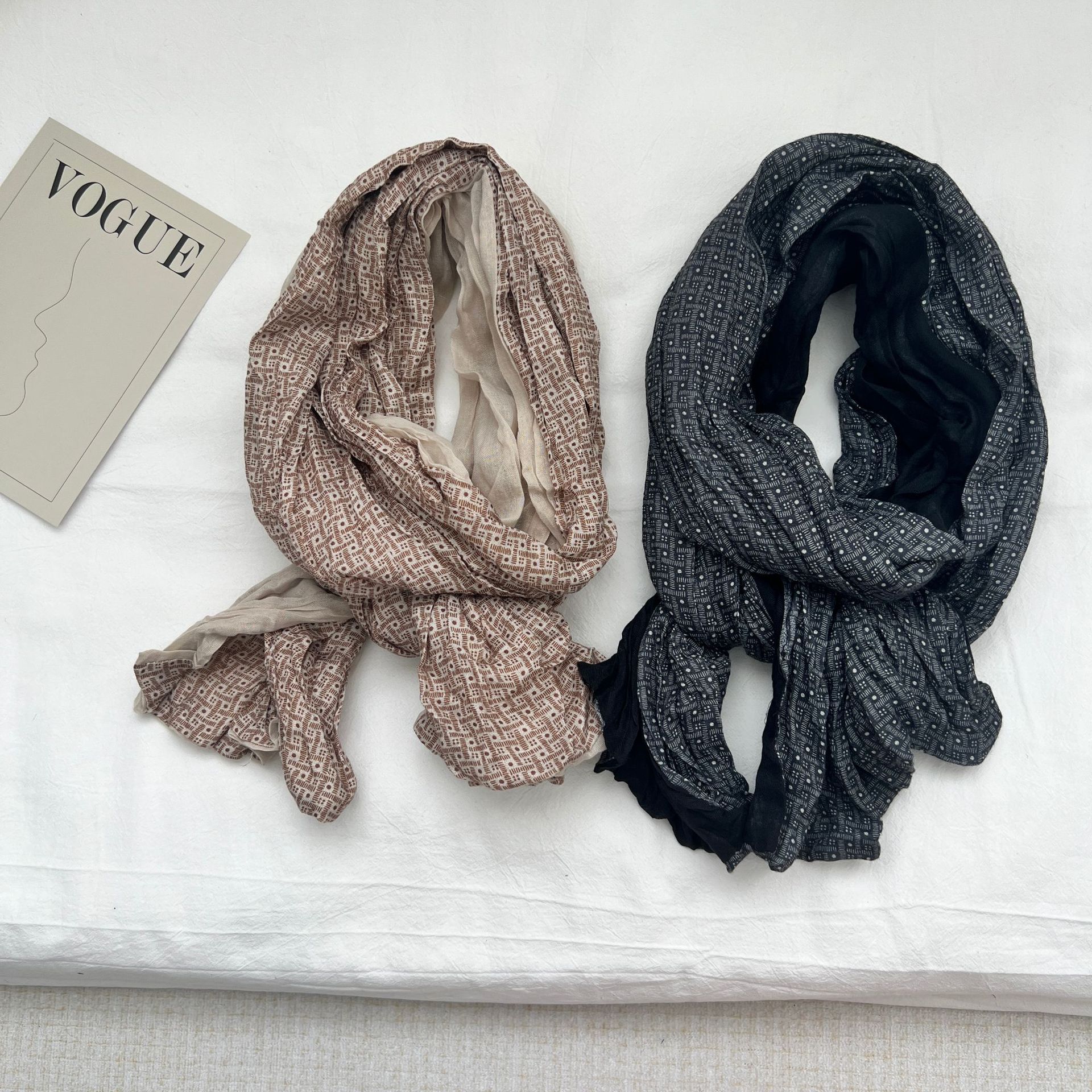 Solid color Japanese demi-season universal scarf for men and women