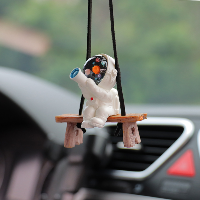 Wholesale a generation of creative astronaut car accessories car hanging car interior pendant car pendant car Crane