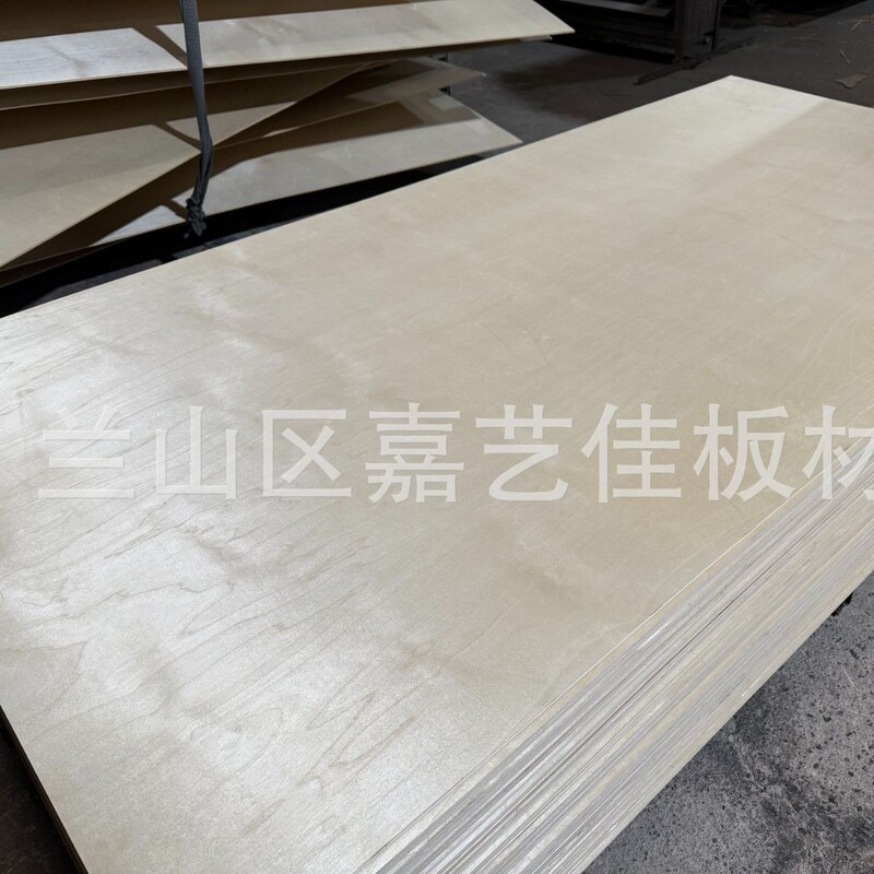 Bleached Birch Wood Surface and Bottom, Full Core Poplar Wood, Children's Toys, Craft Plywood Bleached Birch Wood Surface and Bottom, Full Core Poplar Wood, Children's Toys, Craft Plywood
