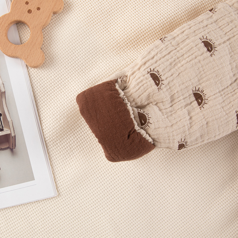 Estilo europeo y americano bebé acolchado ropa de una sola pieza Otoño e Invierno engrosada ropa de algodón acolchado masculino y femenino bebé mameluco Outwear mameluco ropa para niños