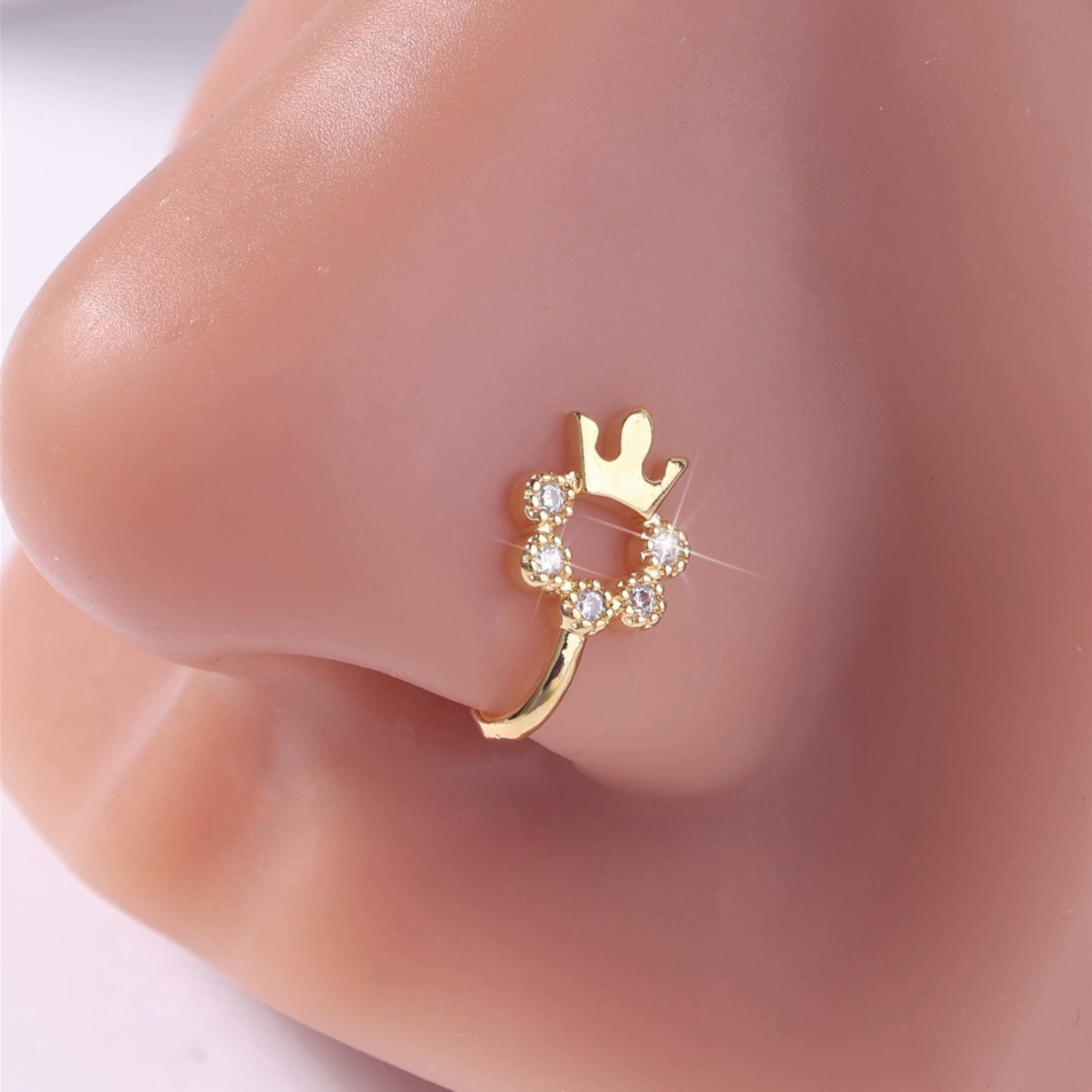 Простая мода форма короны медная инкрустированная циркон U-образная носовая клипа без перфорированного носового кольца дамы очарование вечеринки ювелирные изделия