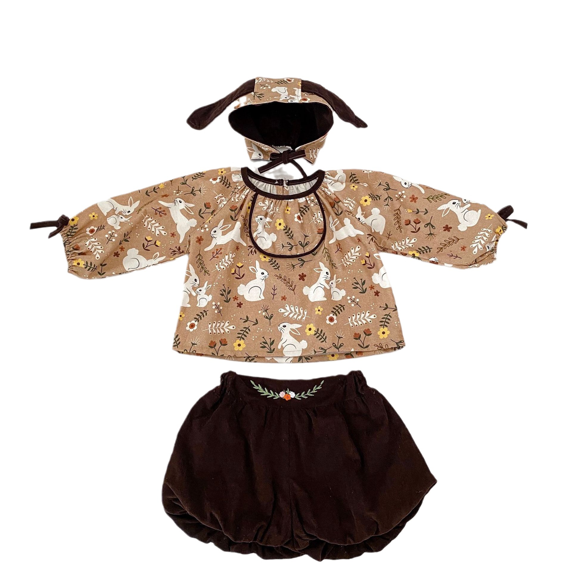 Ins2024 Abbigliamento autunnale per bambina, con stampa a forma di coniglio, top a maniche lunghe + pantaloni tinta unita + cappello, set da 3 pezzi_voghion.com