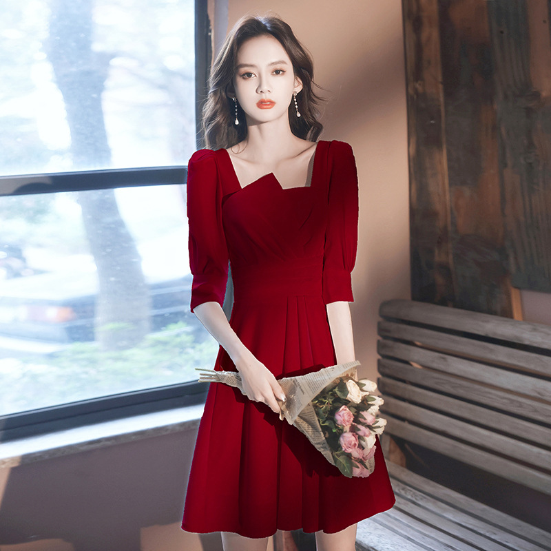 Vestido de novia para brindis 2026, nuevo vestido rojo de manga larga de verano, largo medio, para compromiso, regreso a casa, boda, o noche de gala.