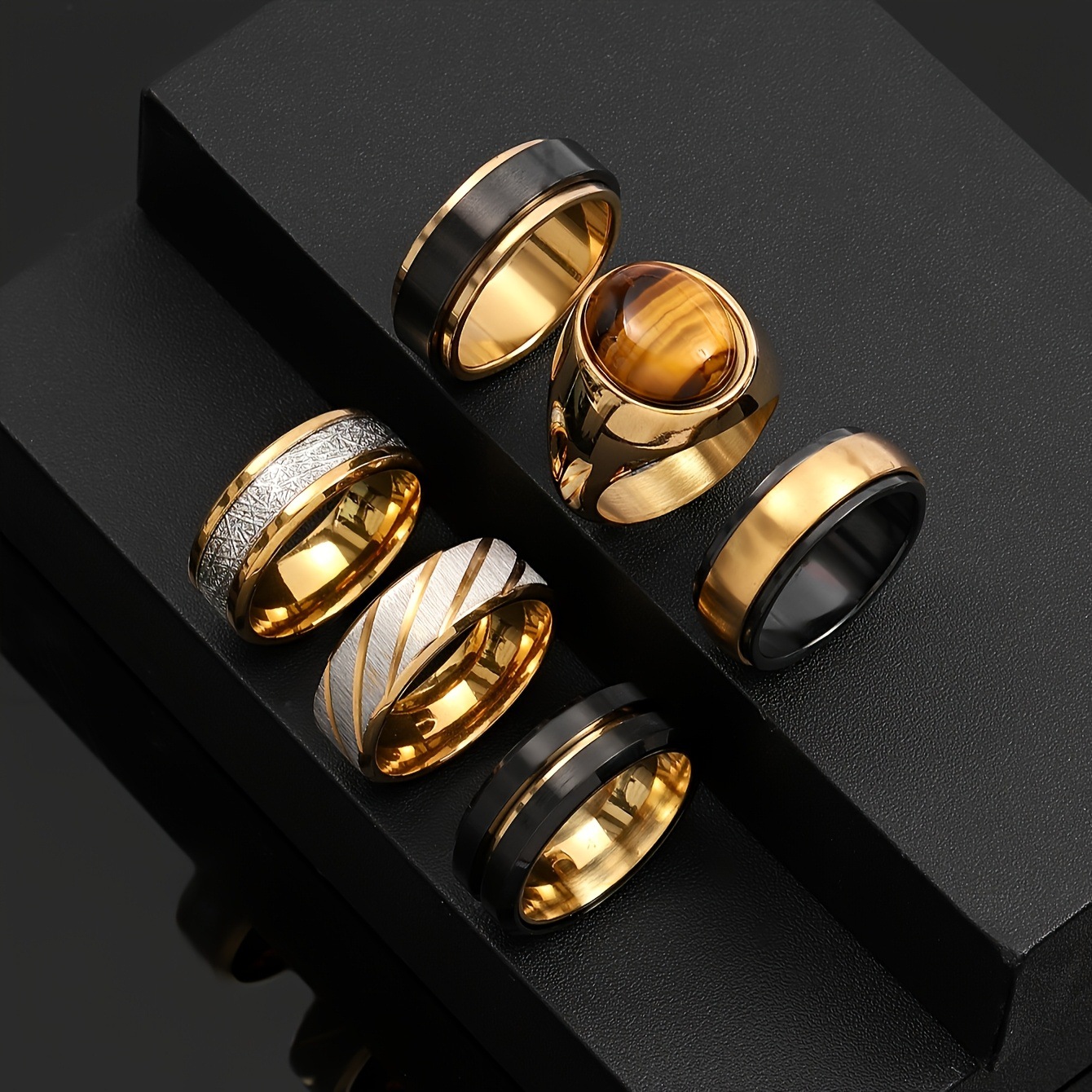 Designer Men's Ring Minimalist Modern Style For Refined Gentlemen_voghion.com