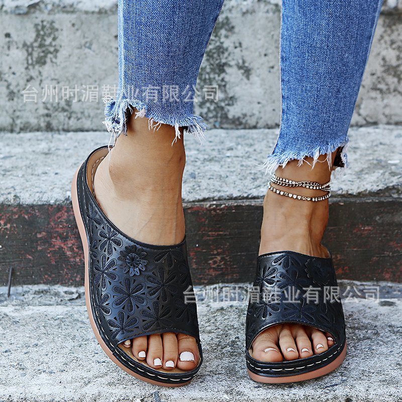 Plus-size women's shoes for export and cross-border sales, 2026 summer floral fish-mouth sandals, hollow-out wedge heels, European and American style sandals, comfortable for women
