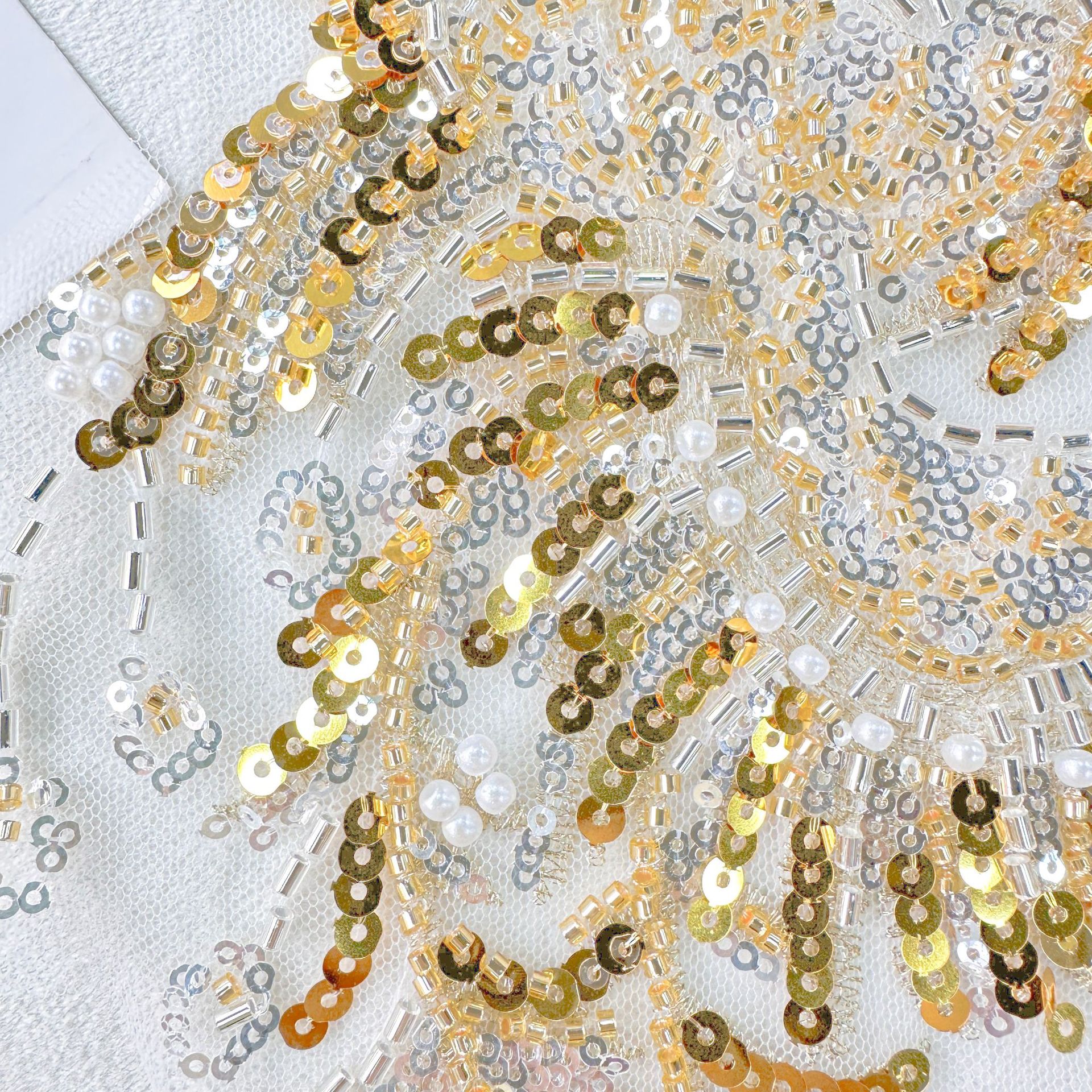 Mesh clavos dorados sequinilla decoración decal ropa vestido bolsa vestido vestido decoración tela accesorios en stock image 4