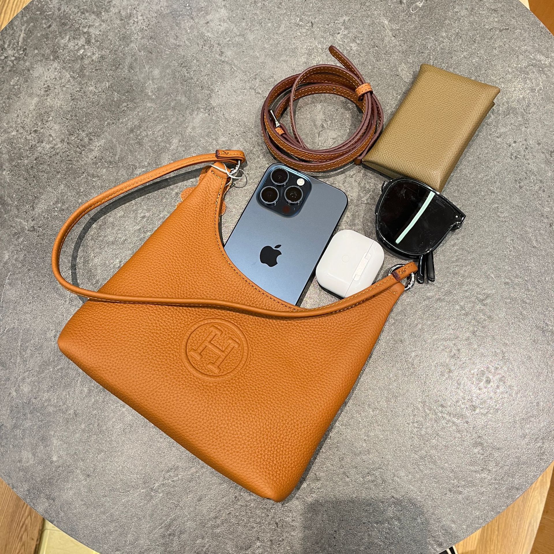 New Korean Style Crescent Bag Genuine Leather Underarm Bag Crossbody Shoulder Bag Minimalist Niche Commuter Handbag For Women - Thumbnail 4