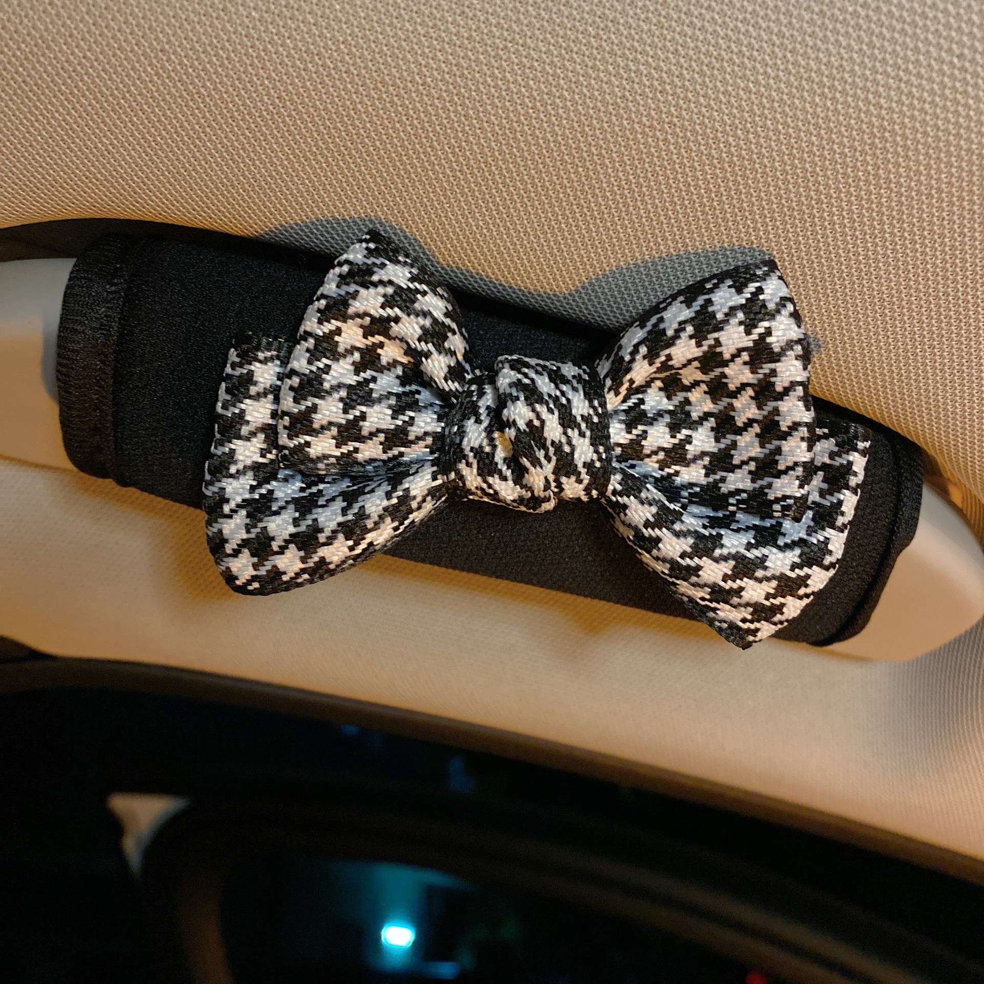 Houndstooth Car Interior Headrest Neck Pillow Women's Winter Cute Car Seat Belt Shoulder Guard Gear Handbrake Cushion