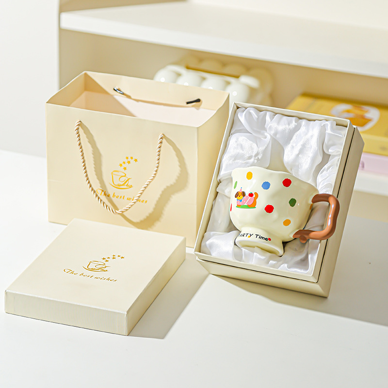 Taza de cerámica de moda creativa Regalo de oficina Taza para el hogar Taza de café Taza de agua Taza de desayuno Feliz cumpleaños