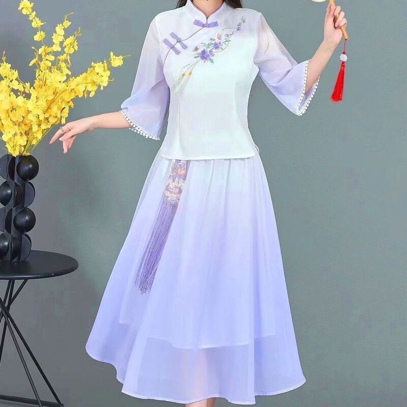 Chinese Hanfu Summer Youthful Two-Piece Set with Embroidered Flowers, Han Elements, Beaded Cuffs, Gradient Colors, Vintage Two-Piece Dress Chinese Hanfu Summer Youthful Two-Piece Set with Embroidered Flowers, Han Elements, Beaded Cuffs, Gradient Colors, Vintage Two-Piece Dress