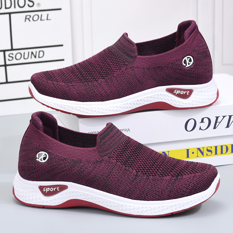 Zapatos de tela viejos de Beijing Primavera y Otoño Nuevos zapatos para caminar sin cordones volando zapatillas de deporte casuales de fondo suave zapatos de Madre de mediana edad y ancianos