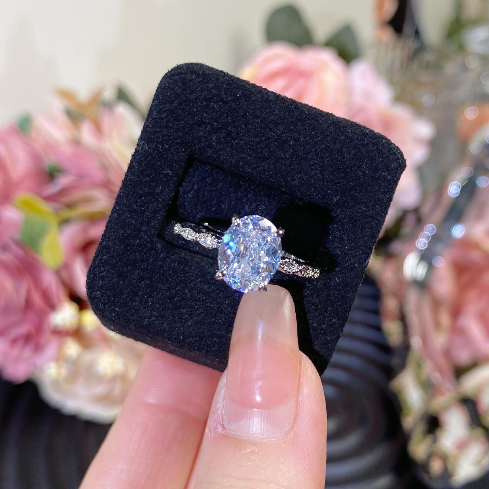 Women's Gemstone Ring With High Carbon Diamond Luxury Design_voghion.com