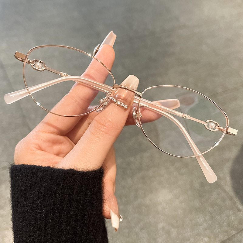Rongzai の同じスタイルのハイセンスキャットアイ近視メガネフレーム女性用ハイエンド 58166ZM Danyang メガネ卸売|undefined
