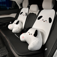 新商品の自動車クッションが可愛いです。