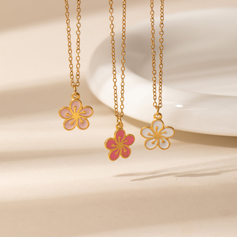 7g Weight 0.03µm Gold Plating Thickness Electroplated Gold Plating Process Golden Plated Plating Material 201 Stainless Steel Pendant Material Pendant Necklace Classification 201 Stainless Steel Chain Material cable chain Chain Type 1 Piece Quantity Holiday, Daily Occasion 201 Stainless Steel Material Flower Pattern Women's Gender Simple Style, Classic Style Style Plating Craft Elegant Titanium Steel Necklace For Women Bohemian Floral Print Colorful Drip Glaze Rose Pendant Versatile Clavicle Chain 8