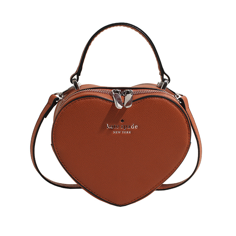 Bolso de hombro transfronterizo para mujer Tendencia de la moda europea y americana Letras clásicas Logotipo en relieve Bolso en forma de corazón Bolso casual de todo fósforo