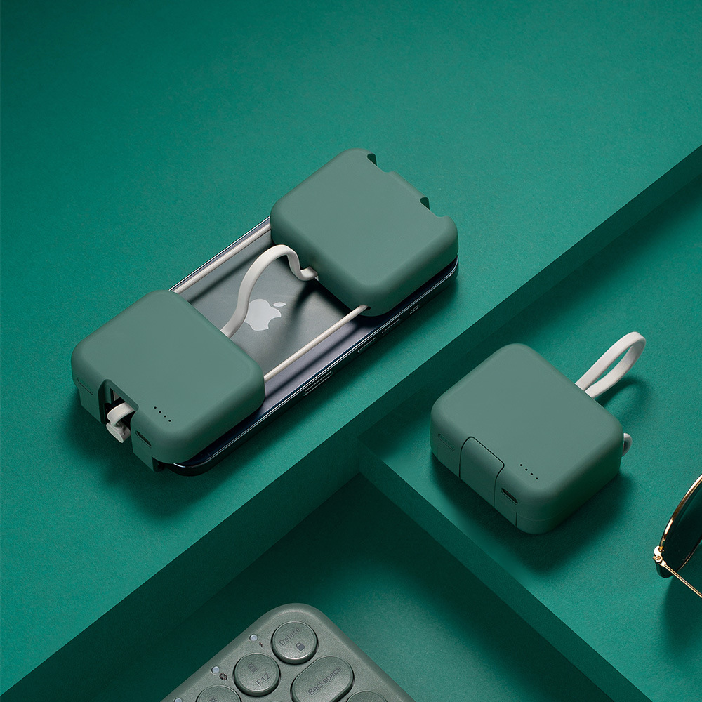 2023年新品移动电源背夹式充电宝便携无线充电宝手机支架