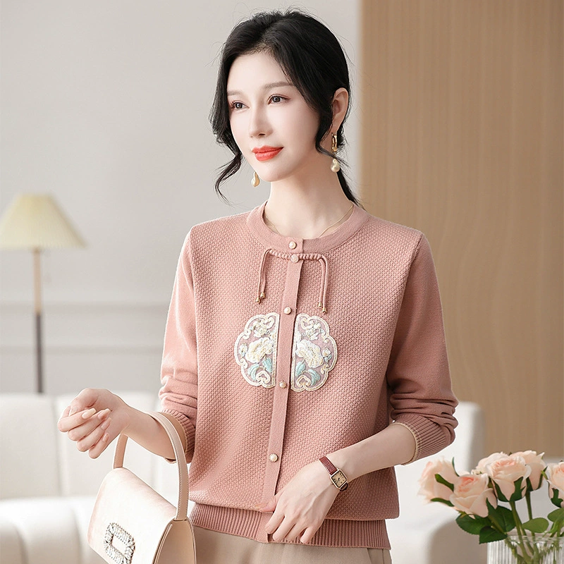 Национальный ветер мама весенняя рубашка с дном иностранные женщины среднего возраста топ 2025 новый средний и пожилой женский свитер