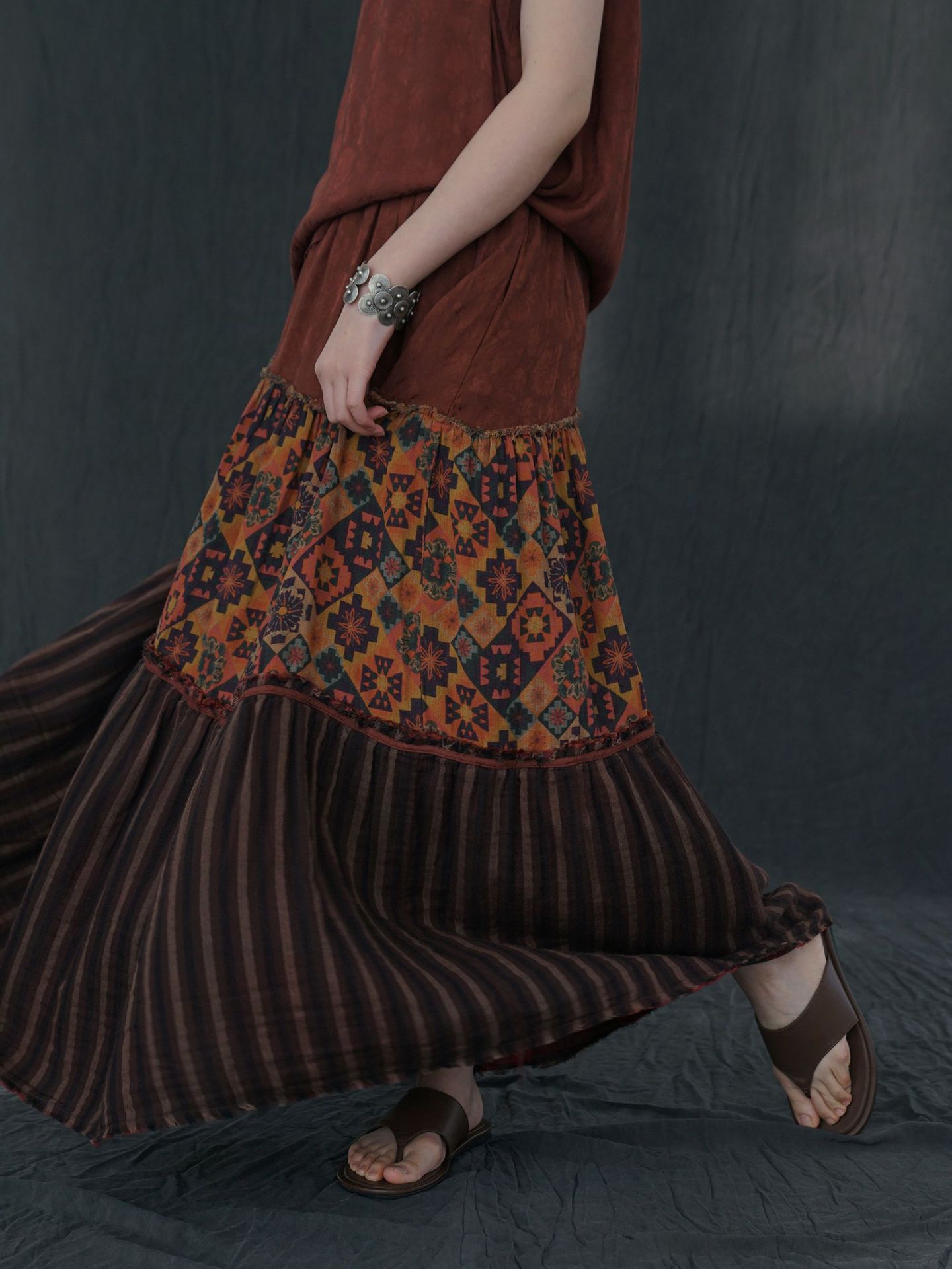 Original design retro ethnic color matching skirt fashion casual personality burr skirt B24043